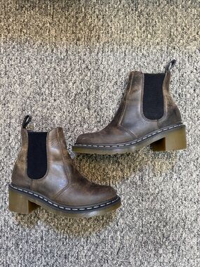 Dr. Doc Martens Size 8 US Women’s Brown Leather Chelsea boots